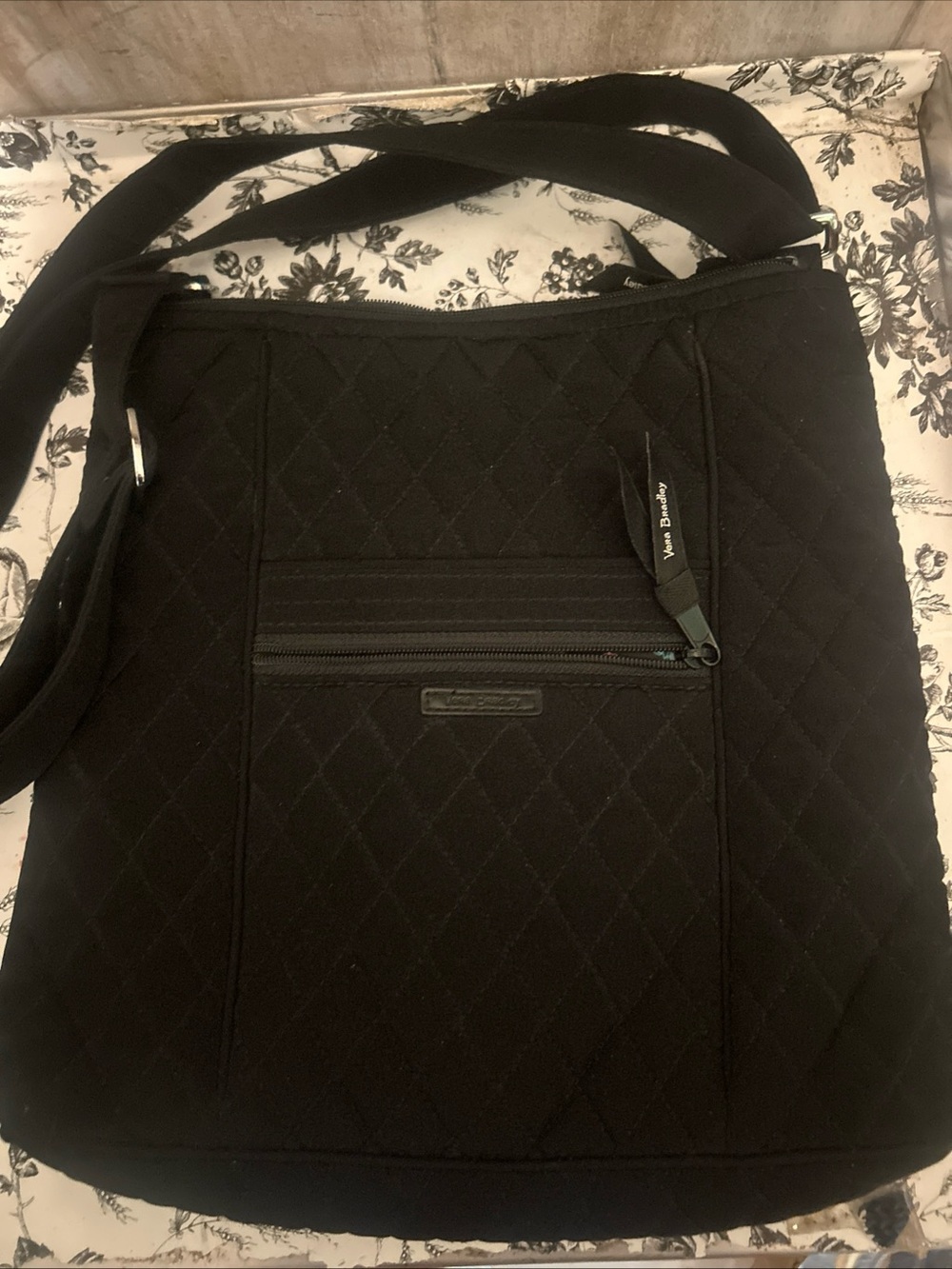 Vera Bradley Classic Black Quilted Hipster Crossbody Purse W Adjustable Strap